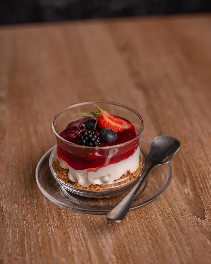 Conti Hotel & Restaurant Gjakova Dış mekan fotoğraf